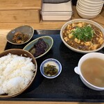 中国郷菜 壺厨天 - 麻婆豆腐定食。ご飯大盛り