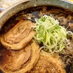 麺武 はちまき屋 - 正油チャーシュー3枚　大盛り　小ライス