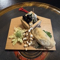 瓢亭 本店 - 黒豆　蕗の薹　いなり寿司