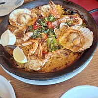 Bar Espanol LA BODEGA 大阪店 - 魚介のパエリア