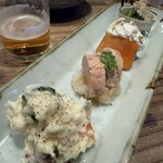 炭火焼たまや 本店 - 小鉢盛り合わせ4種