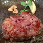 鉄板焼レストラン「仁」 - 焼き加減はレアで。