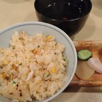 鉄板焼レストラン「仁」 - ガーリックライスは〆の鉄板!!