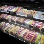 とくたけ - ショーケースの様子②。