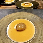 仁修樓 - ⑤蠔皇煮品鮑
      　吉浜産乾燥鮑のステーキ、
      　卵白と生クリーム添え