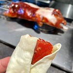 仁修樓 - ④ 脆皮烤乳豬　
      　子豚の丸焼き（りんご、黒酢味噌）