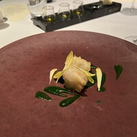 ル・クール神戸 - 淡路三年とらふぐのベニエと菊名のソース