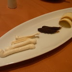 ビストロ・ラ・クッチーナ - 2009/11月：カフェに合わせて小菓子のサービス