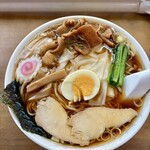 盛昭軒 - 「ワンタンメン大盛り」@950＋「鶏皮」@200