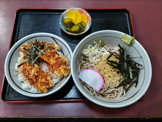 そば処 一休庵 桜ケ丘店（そばどころいっきゅうあん） - 北山（そば）の写真