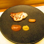 鮨処 凜 - 大将おまかせ　１５０００円（税込）　一品料理-６　根室産銀宝　燻製らっきょと梅肉で【２０２５年１月】