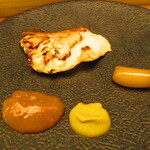 鮨処 凜 - 大将おまかせ　１５０００円（税込）　一品料理-６　根室産銀宝　燻製らっきょと梅肉で【２０２５年１月】