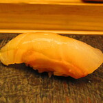 鮨処 凜 - 大将おまかせ　１５０００円（税込）　握り-１　苫前産のマツカワガレイ【２０２５年１月】