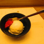 鮨処 凜 - 大将おまかせ　１５０００円（税込）　デザート　バニラアイスとフローズンチョコあまおう【２０２５年１月】