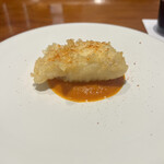 馳走西健一 - 軽やかな衣にしっとりとした身　保水力の高いフリット　甘みと酸味のバランスが絶妙な濃厚トマトソース