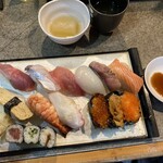 歩 - にぎり12貫　1300円