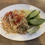 イサーンキッチン タイ料理&タイ居酒屋 - ソムタムです。結構辛いですが言えば辛さは調整可能です。