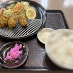 すみれ - あれ？何でご飯ボヤけてるん？