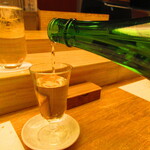 鮨処 凜 - 秋田県　阿楼酒造　×　むかわ町小坂農園うるち米　グラス　彩（さやか）　　９００円（税込）【２０２５年１月】