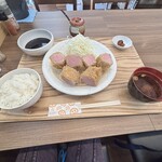 厚切りレアとんかつ まことん - 