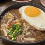 餃子・とんちゃん専門店 塚ちゃん餃子 - まかないカレー