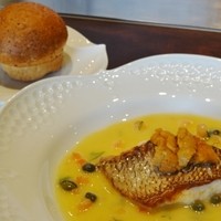 室 - 鮮魚の鉄板焼き（真鯛）