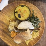 ヤムヤムカデー - 副菜は日によって違います。