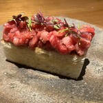 創作鉄板 粉者東京 - 和牛のブルスケッタ