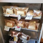 COPAIN　MONTMARTRE - 陳列棚の様子②。