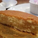 上島珈琲店 - 塩マドレーヌ。