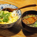 鳥扇 - 親子丼＆スープ