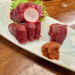 ゆう - 「会津の馬刺し(会津辛し味噌付)」@1870  