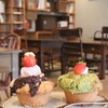 喫茶 日曜日 - 【2025.01】チョコレート苺大福(税抜600円)、苺抹茶ショコラダマンド(税抜600円)