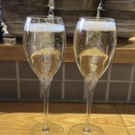 食堂Light - シャンパンで乾杯