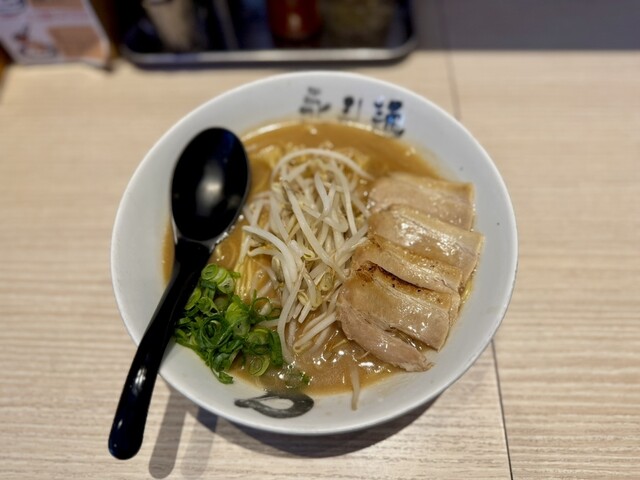 Eito Men Beishiti Ujina Ten