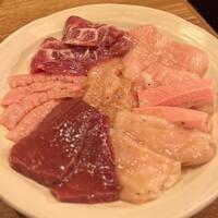 炭火焼肉ホルモン うしごろ 中目黒店 - 