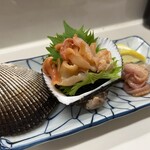 駅前酒場 - 赤貝　600円