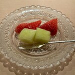 神楽坂 石かわ - 美味しい苺、美味しいメロン、