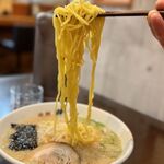 東京豚骨拉麺 藤丸 - ラーメン　880円　+　大盛り　150円