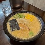 東京豚骨拉麺 藤丸 - 味噌ラーメン　950円