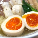 麺屋くろ松 - 味玉