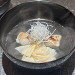 礒田 - 吸い物  焼きグジと湯葉