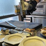 食堂Light - 鯖の棒鮨 バーナーで炙るシェフ