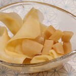 鮨やまか - ガリは2種