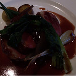 ブラン・ピエール - フランス産　鴨胸肉のロースト　蜂蜜とエピスのラケ（+300円）。