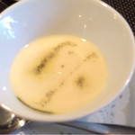 ブラン・ピエール - スープ：さつまいものポタージュ。