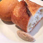 ブラン・ピエール - パンには豚のリエット。