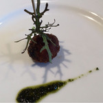 ブラン・ピエール - Bコース（2000円）のアミューズは和牛とオリーブのコロッケから。