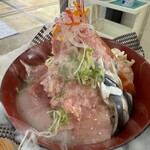 みなと市場 小松鮪専門店 - 山ほこ丼