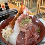 みなと市場 小松鮪専門店 - 山ほこ丼